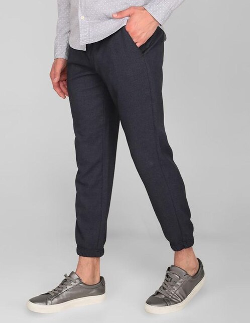pantalones entubados para hombre